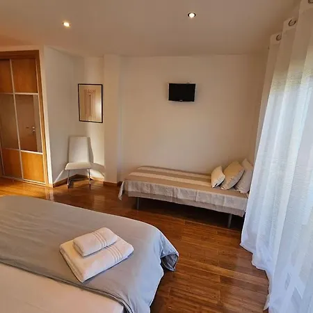 Villa 4 Suites, Piscine, Casa Rio-dora By Sesimbrasunsea Lagoa de Albufeira
